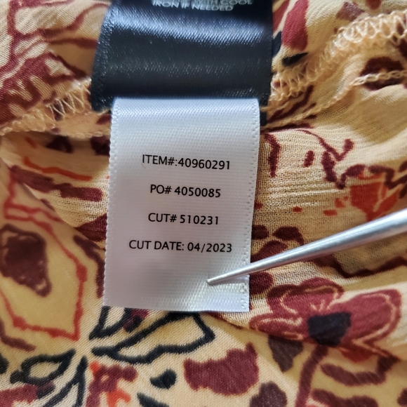 2224 * Torrid Crinkle Chiffon Raglan Tie Front Blouse Medallion Size 2X - Picture 7 of 11